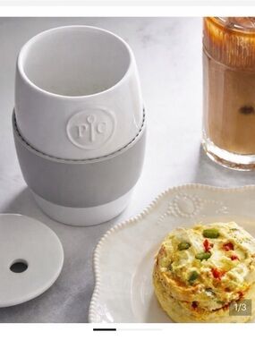 Pampered Chef White and Gray Egg Cooker/Steamer